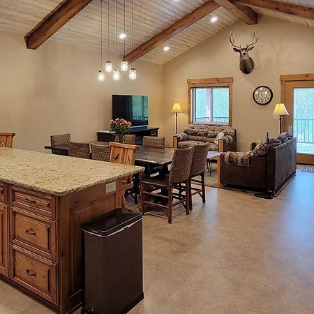 Outdoor Adventure Hub About 20 Miles To Yellowstone! Island Park Exterior photo